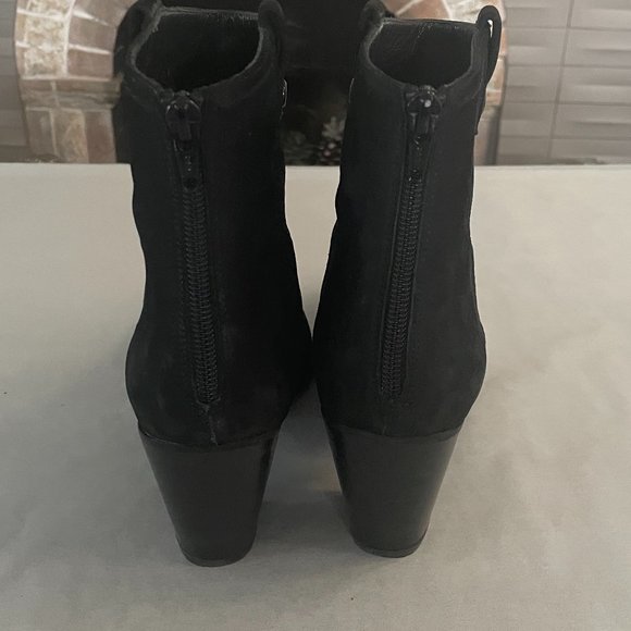 Stuart Weitzman Studgal Studded Cap Toe nubuck leather Ankle Boots 10M - Picture 9 of 12